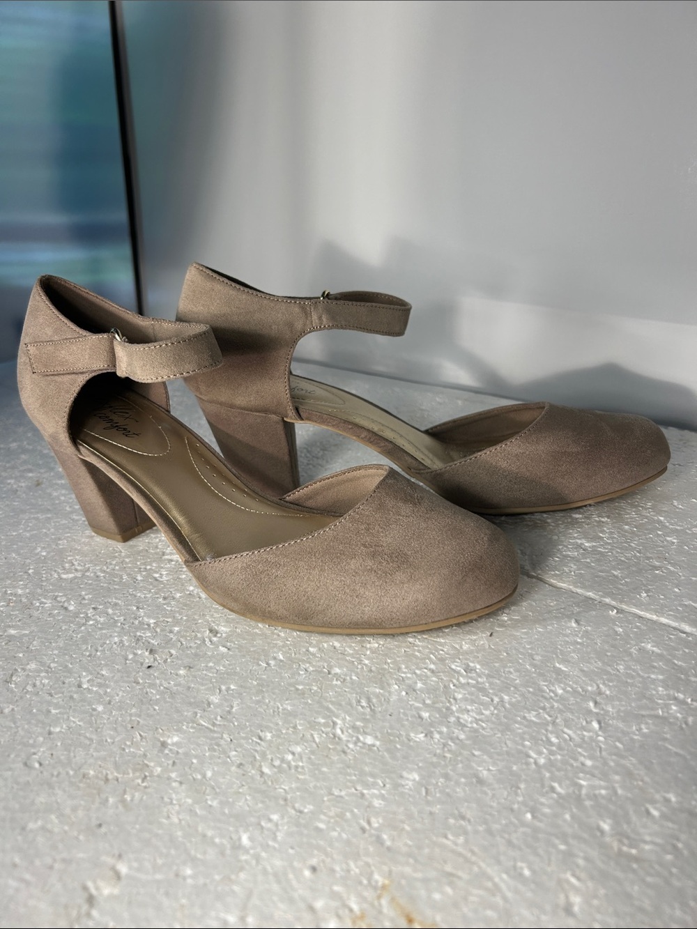Dexflex Comfort SZ 10 Greenish Tan Suede Leather Mary Jane Heels Timeless Career